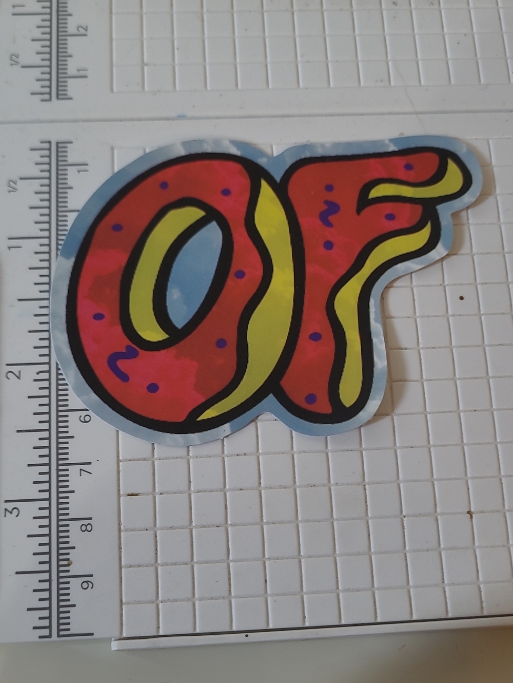 Graffiti-Style 'OF' Wall Sticker — Red & Yellow